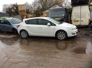 2012 VAUXHALL ASTRA J MK6 1.4 98bhp PETROL ENGINE ECU 12634556 AAFZ - Picture 1 of 12