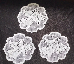 Weiße Spitze Engel Design Tischdecke 8 Zoll rund 3er Set BOGO - Bild 1 von 3
