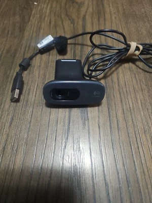 Logitech V-U0018 720p HD Built in Mic Webcam 860-000441 - Image 1 of 4