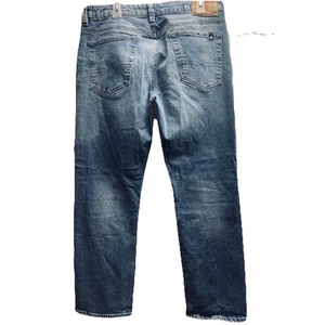 Buffalo David Bitton Jeans Mens Size 34x30 Medium Wash Relaxed Straight Driven - Picture 1 of 12