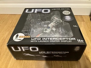 SIXTEEN 12 UFO SHADO INTERCEPTOR CON PANTALLA DE CRÁTER DE LANZAMIENTO NUEVO - Imagen 1 de 10