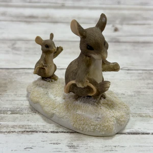 Charming Tails FOLLOW IN MY FOOTSTEPS 87/473. Maus Figur 1996 - Bild 1 von 4