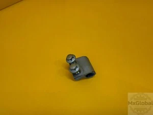 2004 HONDA CRF250R BRAKE HOSE HOLDER MOUNT CLAMP 45461-MEN-000 45462-MEN-000 - Picture 1 of 2
