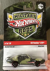 Hot Wheels Barre Militari #7 69 Pontiac GTO vernice mimetica 1/64 - Foto 1 di 3