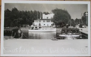 Port Elgin, ON 1951 cartolina fotografica reale, Sunset Lodge Boats Dock Canada Rppc - Foto 1 di 1