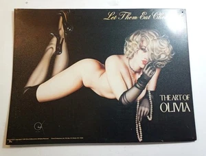 Letrero de hojalata Let Them Eat Cheesecake OLIVIA DE BERADINIS Pinup Girl 1991 - Imagen 1 de 6