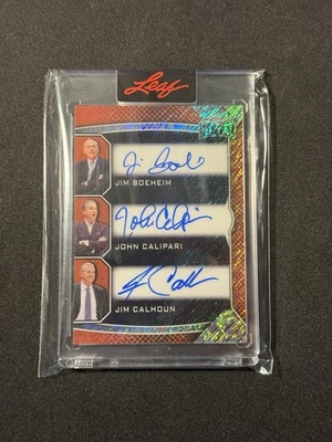 2025 LEAF AUTHENTICS #1/1 JIM BOEHEIM JOHN CALIPARI JIM CALHOUN TRIPLE AUTO TA-1 - Image 1 of 2