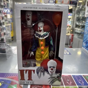 Neca Pennywise Clown Stephen King's IT 1990 Clothed Horror Movie Figure - Picture 1 of 3