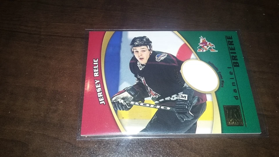 2001-02 Topps Reserve Jersey Relic DANIEL BRIERE #TR-DAB BV$$$ - Image 1 of 1