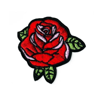 红玫瑰带叶子刺绣熨烫布贴花卉贴花衣服和包 — 第 1/2 张图片