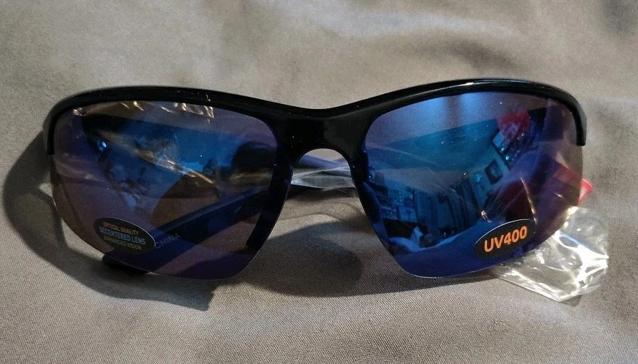 Pugs Unisex Sunglasses Model A12 Black & Blue Decentered Lens UV400 NEW W Tags - Image 1 of 4
