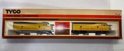 TYCO #248-23 UP TWIN F-9 дизельный комплект - Изображение 1 из 4