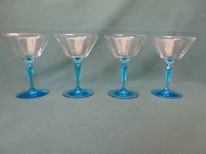 4 Vintage elegante Glas Sekt / Sherbet Gläser mit blauen Stielen & Sockel Tiffin? - Bild 1 von 5