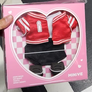 IVE x MINIVE PLUSH OUTFIT POPUP 'MINIVE PARK' official MD soundwave - Picture 1 of 1