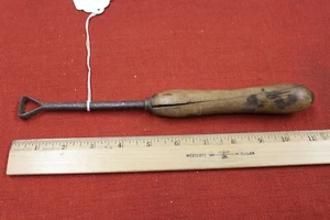 Antique Wood Carving Closed Scorp Vintage Collectible Iron Brass working Tool - Picture 1 of 6