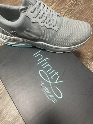 Men’s Infinity By Cherokee Size 11 Sneakers $60 - Image 1 of 4