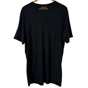 Travis Mathew Black Cloud Tee Pima Baumwolle schwarz V-Ausschnitt T-Shirt Large klassisch gebraucht, in einwandfreiem Zustand - Bild 1 von 11