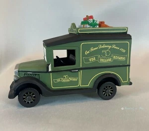 DEPARTMENT 56 HERITAGE VILLAGE CHRISTMAS IN THE CITY VILLAGE EXPRESS VAN NEW! - Picture 1 of 6