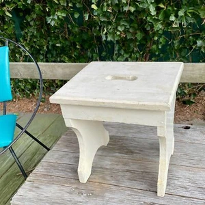 Vintage 13" H Cream White Painted Primitive Wood Foot Stool Bench - Picture 1 of 5