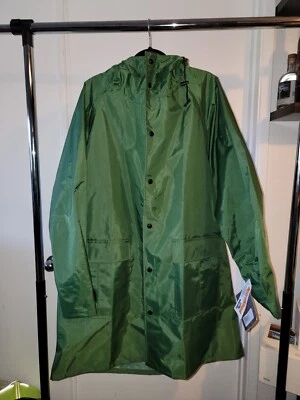 Abrigo de Lluvia Cuenca Serie 300 A Presión y Cremallera Verde Hecho en EE. UU. Talla Pequeña Foto 1 de 4