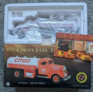 NIB FIRST GEAR 1:34 1937 CHEVY FUEL TANKER TRUCK CITGO 19-3059 DIECAST REPLICA - Picture 1 of 6