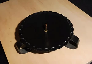 Klassischer Dorn Kerzenleuchter Metall schwarz - Bild 1 von 3
