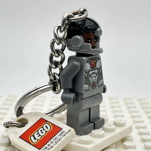 LEGO DC Super Heroes - Cyborg Minifigur Schlüsselanhänger (853772) - Bild 1 von 13