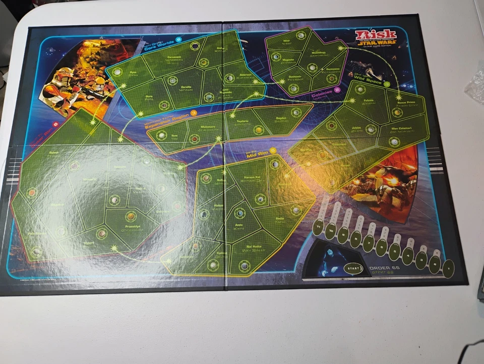 Tablero de juego Risk Star Wars Clone Wars Edition solo 2005 pieza de repuesto Foto 1 de 1