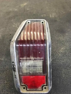 Tapicería de luz trasera izquierda Chevy Vega Chevrolet 71 72 73 74 75 76 77 Foto 1 de 2