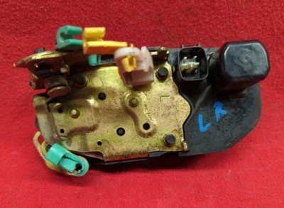 Actuador de bloqueo de puerta trasera izquierda Dodge Chyrsler 2004 2005 2006 2007 2008 2009 Foto 1 de 4