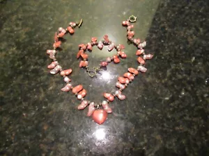 Juego de collar y pulsera gargantilla coral naranja de colección cuentas de metal dorado - Imagen 1 de 5