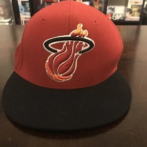 Mitchell and Ness Miami Heat Fitted Hat SZ 7 5/8 Hardwood Classics - Picture 1 of 4