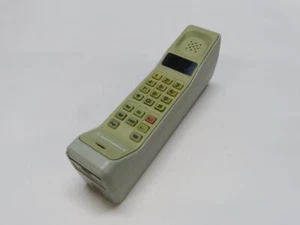 #5 TÉLÉPHONE PORTABLE VINTAGE MOTOROLA DYNATAC 8000 M - Photo 1 sur 13