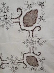 Vintage Cream Taupe Beige Embroidered Tablecloth And Set 6 Napkins Cutwork - Picture 1 of 10