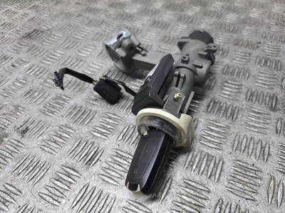 Chevrolet Captiva MK1 Ltx Vcdi 2007-2010 Ignition Barrel With Key  - Image 1 of 4