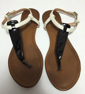 Aldo Gunmann Thong Sandals Women's 7.5 Black Patent Leather White T-Strap Shoes - Picture 1 of 4