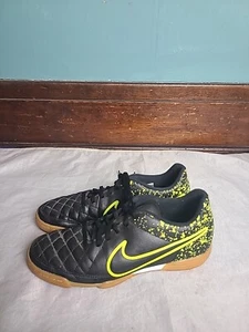 Nike Tiempo Men's Size 7 Rio II 631523-007 Black Yellow Indoor Soccer Shoes - Picture 1 of 9