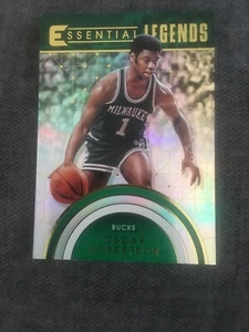 2017-18 Panini Essentials Legends Einsatz SP #EL-10 Oscar Robertson HOF 🙂 🙂 🙂 - Bild 1 von 2
