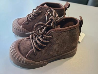 Botas de cuero de goma con cremallera marrón espuma técnica Zara para niños pequeños EU 23 USA 7  Foto 1 de 4