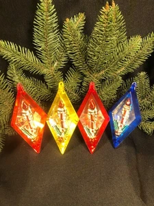 Vintage Weihnachten ~ 4 Jewelbrite Diorama Ornamente ~ Diamantform mit Kerzen - Bild 1 von 11