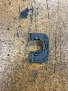 2004-2008 Chrysler Crossfire front right passenger door lock latch trim cover - Foto 1 di 4