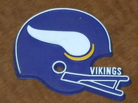 MINNESOTA VIKINGS Vintage Old NFL RUBBER Football FRIDGE MAGNET Standings Board Cover
