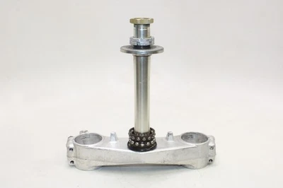 06-09 SUZUKI GSXR 600 OEM FRONT FORKS CLAMP LOWER TRIPLE TREE STEM - Image 1 of 4