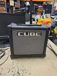 Roland CUBE-10GX Compact Amplifier - Untested  - Picture 1 of 16
