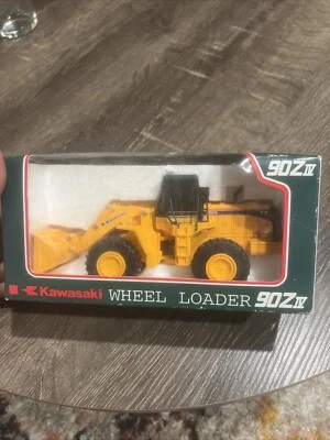 1:48 Scale Diapet Kawasaki 90Z IV Wheeled Loader - - Image 1 of 4