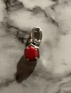 Ciondolo Kendra Scott Heptagon argento rosso luglio cancro gioielli bar anello gioielli! NUOVO - Foto 1 di 3