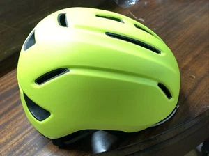* Giro Caden Adult Medium Matte Highlight Yellow - Picture 1 of 10