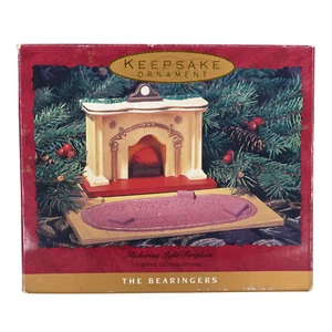 Hallmark Keepsake The Bearingers luce tremolante camino ornamento 1993 - Foto 1 di 3