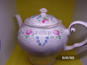 Tea Pot - Picture 1 of 4