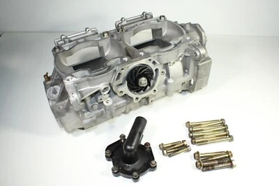 Cárter motor moto nieve Polaris usado 2202807 2005 900 fusión RMK SWITCHBACK Foto 1 de 4
